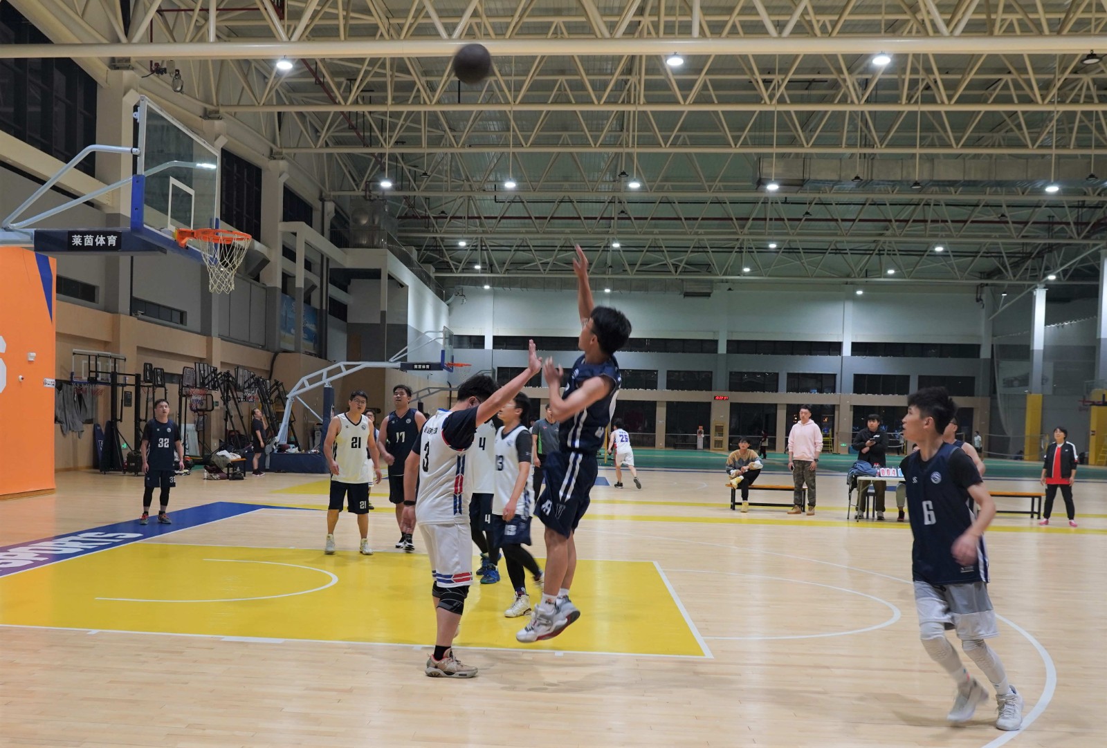 4v4-陳通通.jpg
